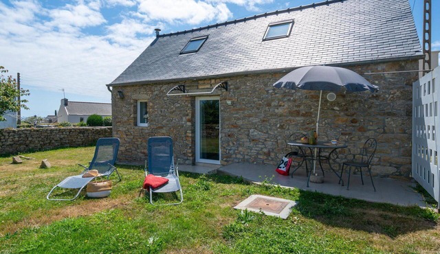 Beautiful private villa for 4 guests with TV, terrace and pets allowed