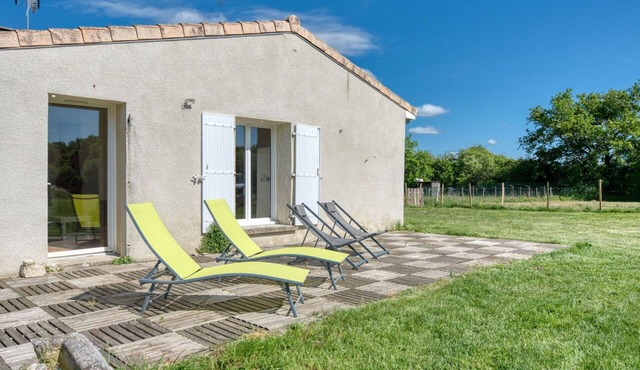 Beautiful villa for 6 people with WIFI, TV, terrace, pets allowed and parking