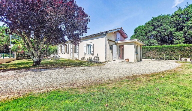 Beautiful villa for 5 people with WIFI, TV, terrace and pets allowed