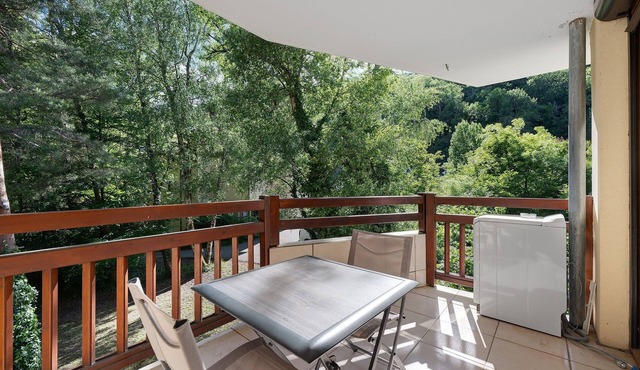“Bel Appartement Au Calme” with Balcony and Wi-Fi