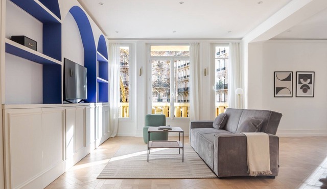 Blueground | Plaine-Monceau, view, nr Parc Monceau