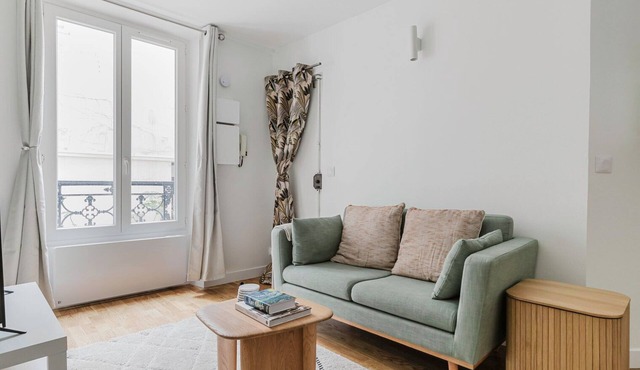 Blueground | Ternes, fully furnished & equipped