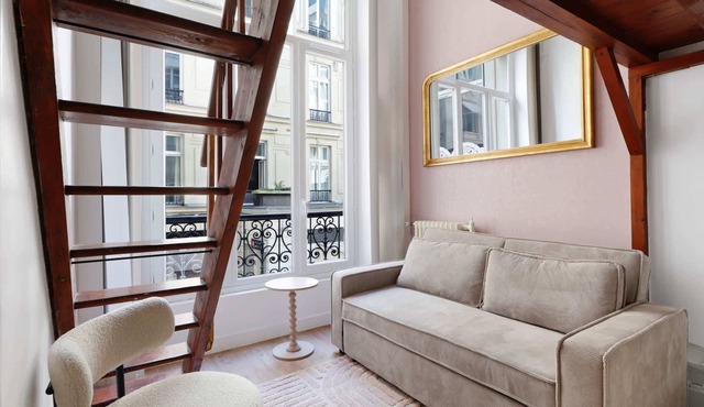 BM-Appartement Design en Duplex Champs-Elysees