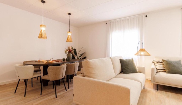 Bravissimo Maragall, very spacious and central