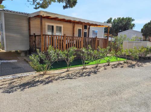 Bungalow cosy à Canet-en-Roussillon avec piscine partagée