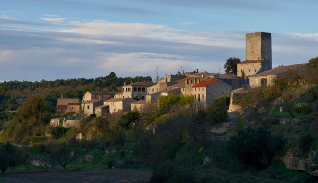 Cal Talaia - Nature and tranquility in the middle of the Comalats and the Corb River