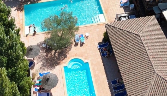 Camping 4 étoiles - Piscine - ccbehic