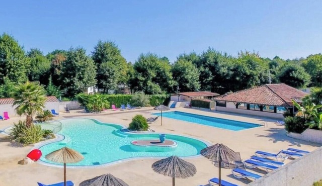 Camping 3 étoiles - Parc aquatique - ccbfgeb