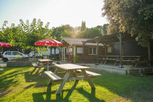 Camping Onlycamp Les Chênes Verts