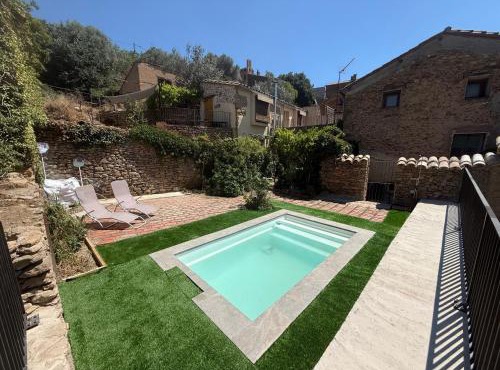 Casa acollidora i familiar amb barbacoa