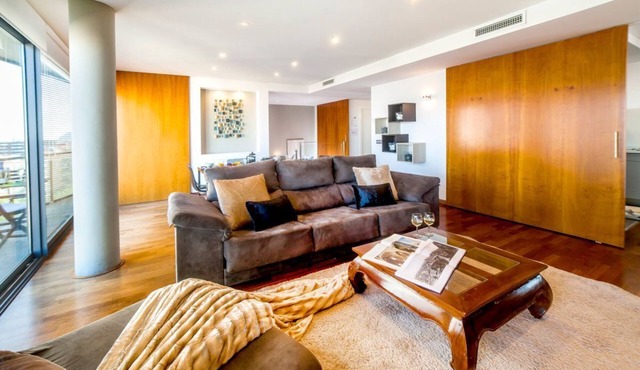 Casa Diagnol - Four Bedroom Apartment, Sleeps 8