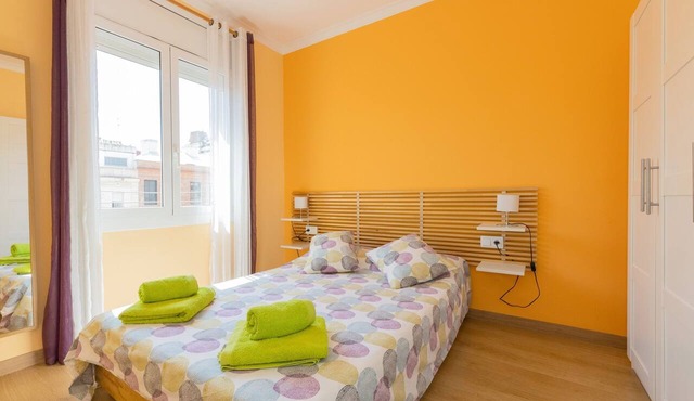 Casa Flors - 2 bedroom apartment with free wifi