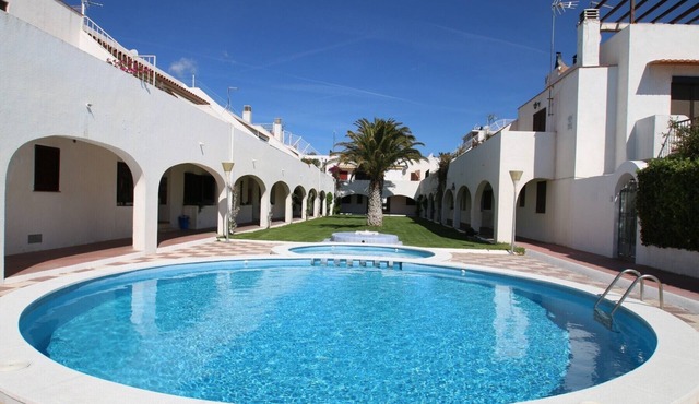 Casas Blancas 37, Parc Mont-roig