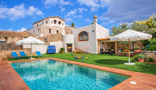 Catalunya Casas Captivating Villa in the Vineyard close to Sitges