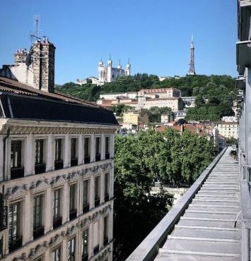 Celect'In Lyon Suites climatisées SkyView