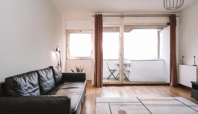 Central Gracia Apartment & 4 BDR & 8 guests