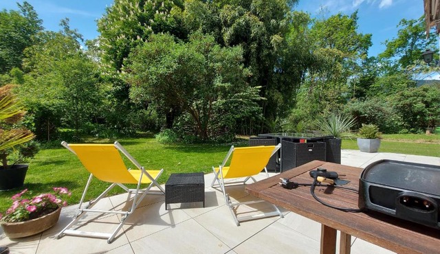 Centre St Jorioz : Charmant et spacieux studio avec terrasse et jardin privatif