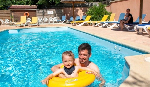 Chalet 4 étoiles - Piscine - ccbehhg