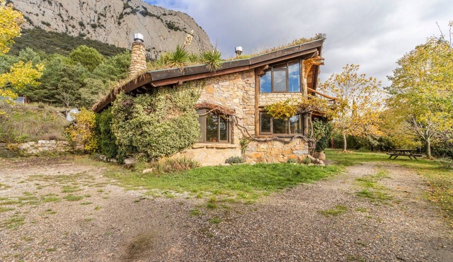 Chalet 'Cal Serrat' with Mountain View, Private Terrace and Wi-Fi