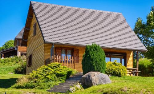 Chalet charmant à Saint-Gènes-Champespe avec parking privé
