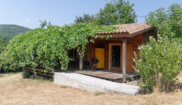 Chalet 'Jaune 4 - 5 Personnes' with Balcony and Wi-Fi