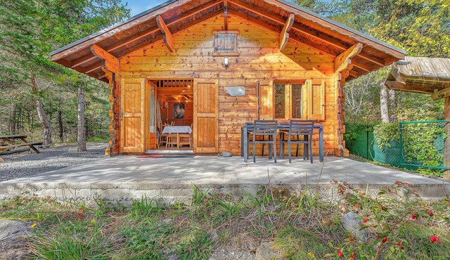 Chalet 'Les Chalets' with Mountain View, Shared Terrace and Private Garden