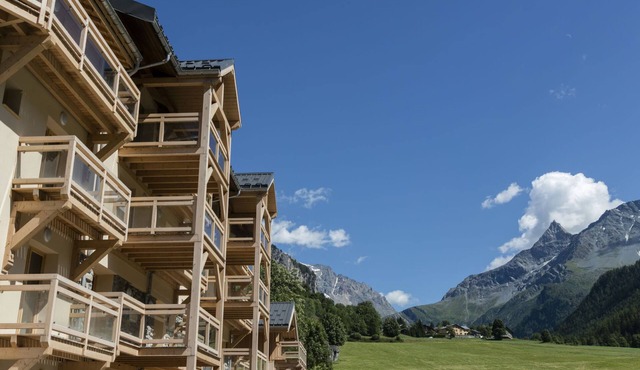 Chalets Les Amis by Interhome