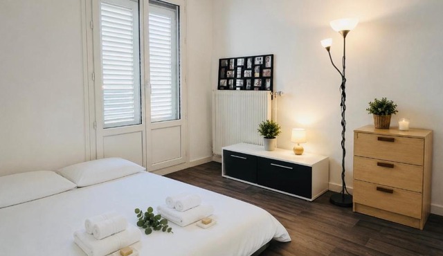Chambre privée avec balcon et belle vue à Grenoble