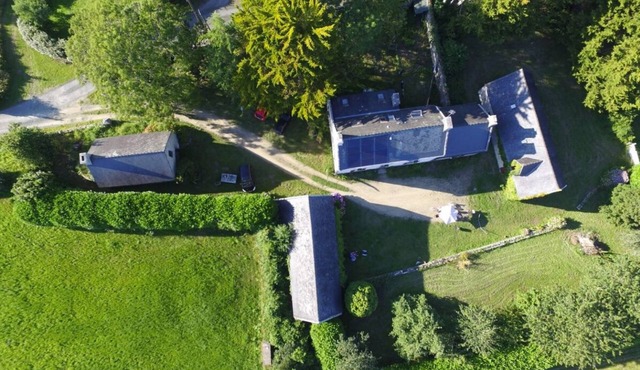 Charming 18th century Breton farmhouse in a quiet location
