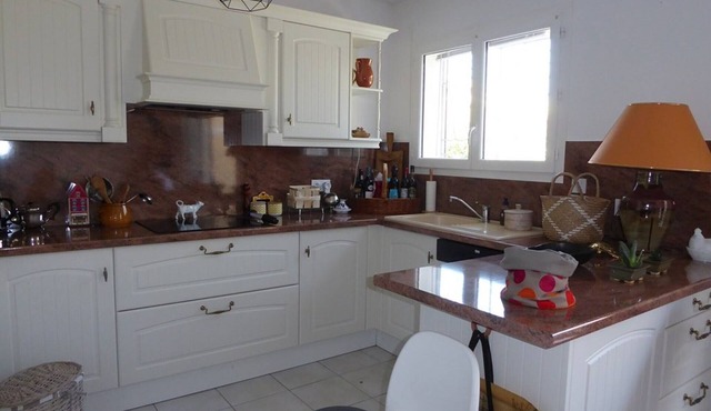 Charming 3-Bedroom House Near Lake & Shops in Sanguinet for 6