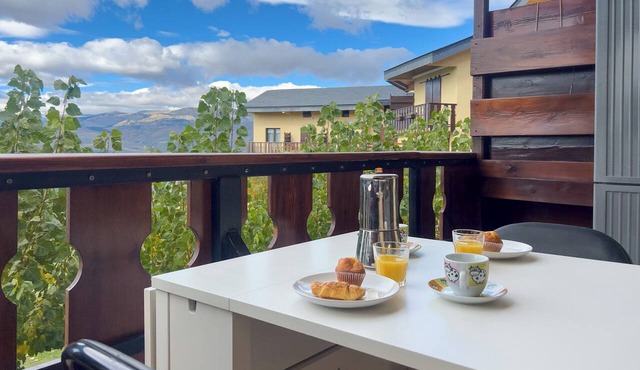 Charming Apartment with a Terrace and a View of La Cerdanya - 10 minutes from Puigcerdà