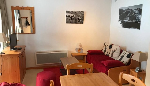 Charming apartment at the foot of the slopes clear view on slopes and mountains