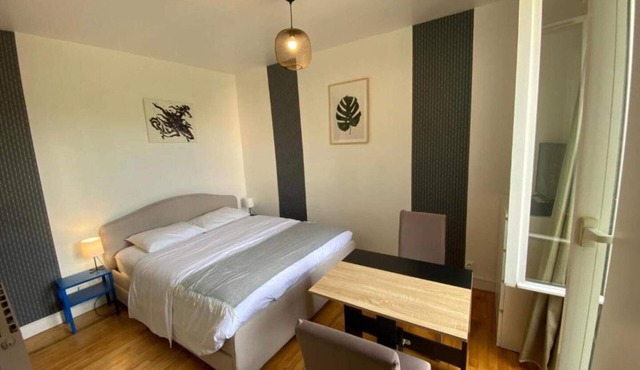 Charming studio in Pantin