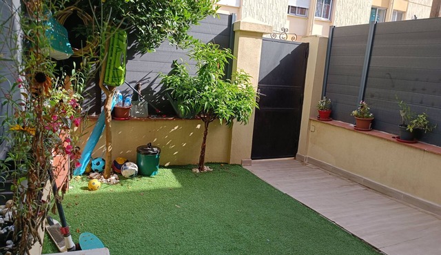 Charming T5 with garden and terrace