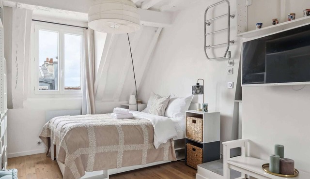 Chic Studio in Historic Heart of Paris