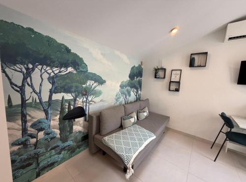 Coastal Gem - Private Parking & Air Conditioning