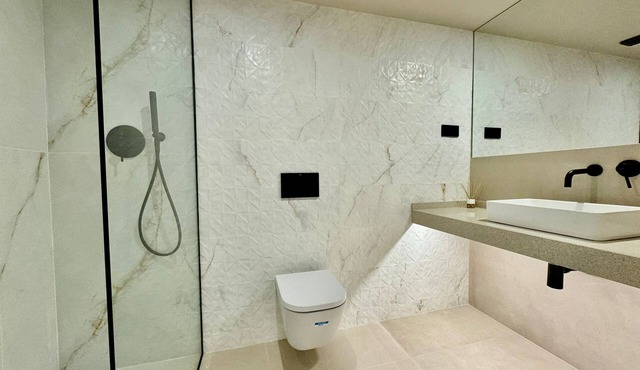 Comfortable and stylish apartment.2B