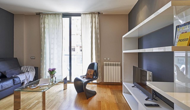 Comfortable 2 bedroom Borne apartment with parking ideal for families