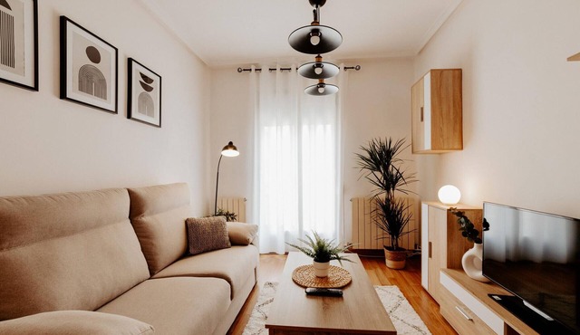 Comfortable Apartment with Terrace in Logroño