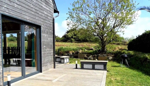 Comfortable, bright house close to the beach