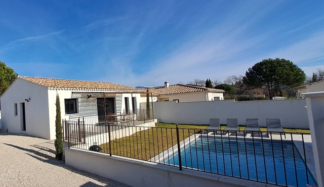 COMFORTABLE FAMILY VILLA in a very quiet residential neighborhood, with a private pool