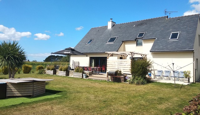 Contemporary house, enclosed garden and sea view
