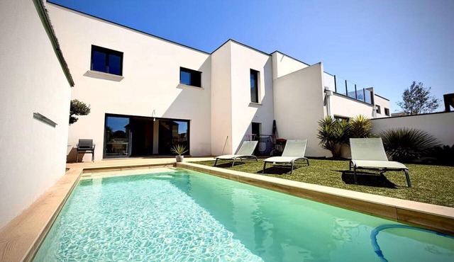 Contemporary villa with private pool in Montpellier