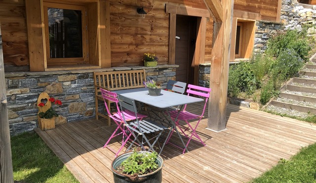 Cosy apartment close to ski slopes and hiking trails with beautiful terrace!