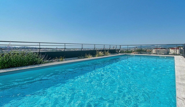 Cosy apartment for 7 people with WIFI, pool, A/C, TV and terrace