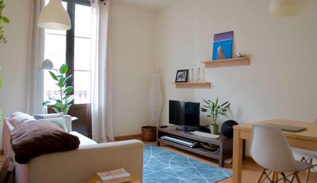 Cosy renovated apartment in Eixample, beside metro