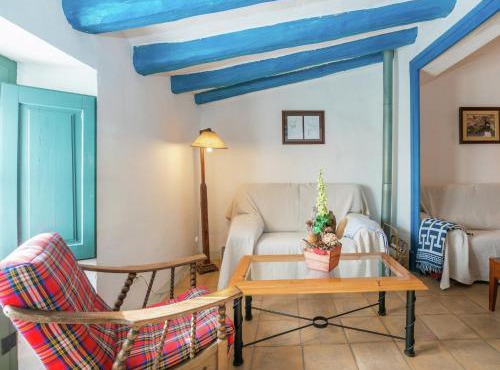 Cottage in Pacs near St Marti Sarroca Castle