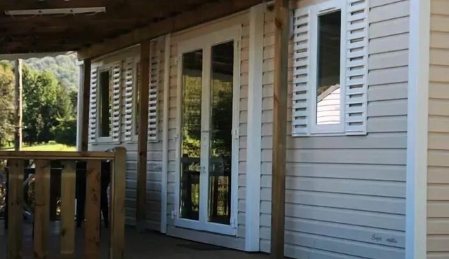 COUFLENS MOBILE HOME with covered patio, sleeps 6