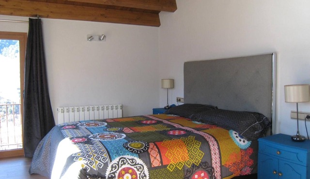 Country House 'Cal Poeta' with Mountain View, Private Garden and Wi-Fi