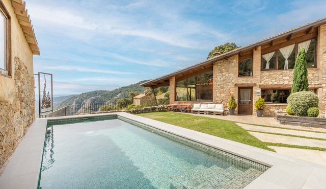 Country House 'El Cobert De Lera' with Mountain View, Private Pool and Wi-Fi